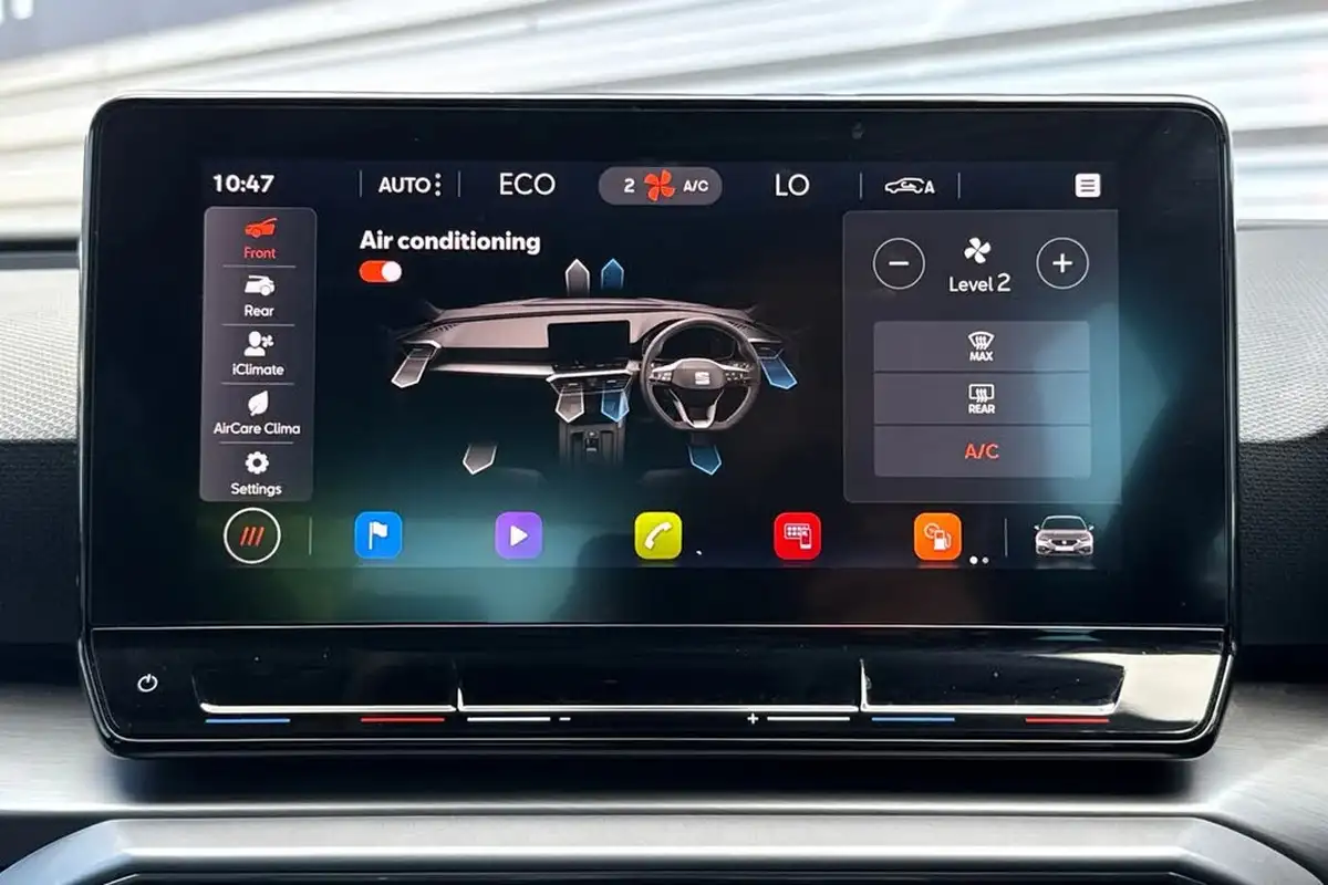 2021-seat-leon-14-e-hybrid-fr-hatchback-big-21