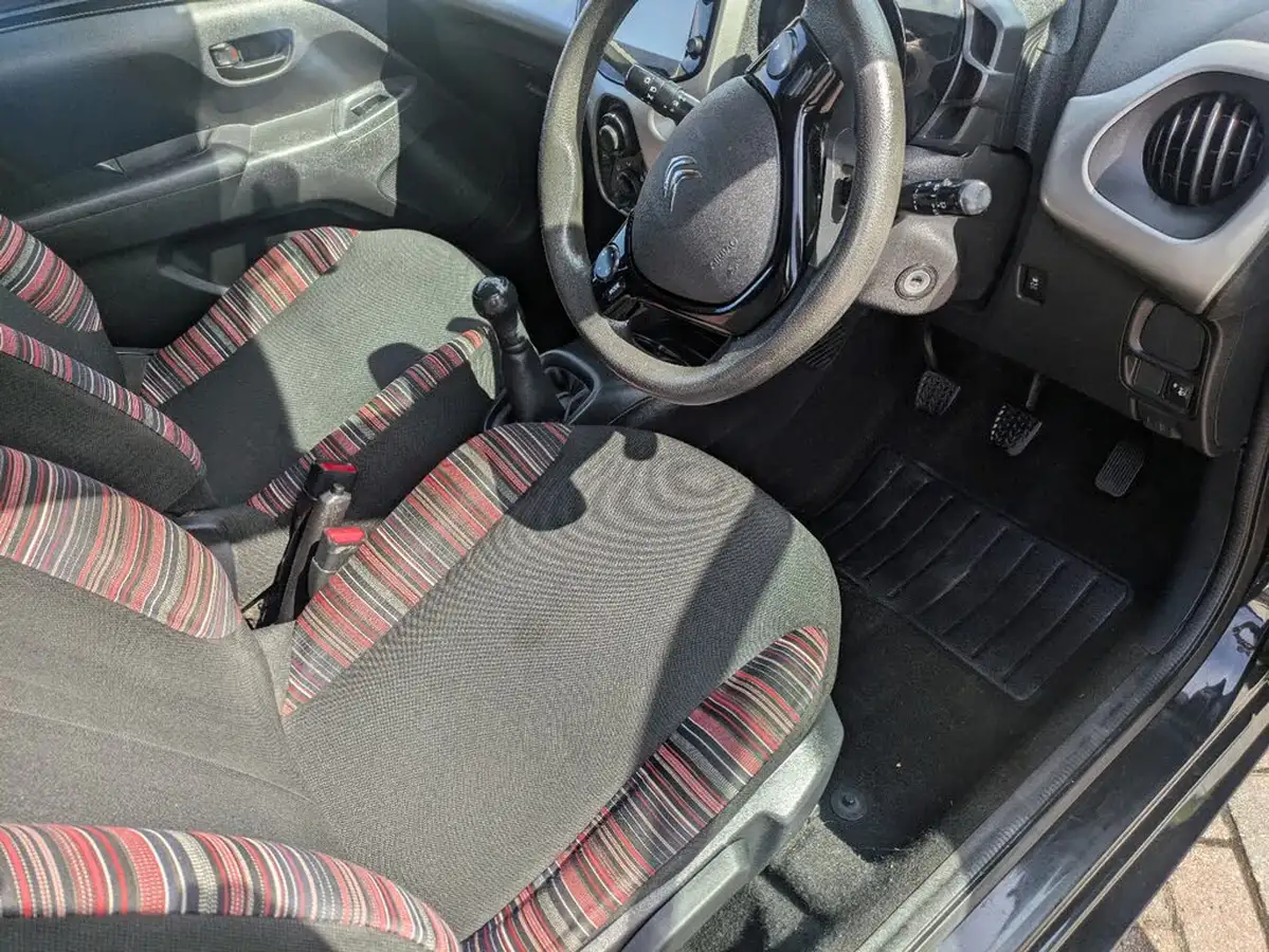 2016-citroen-c1-12-puretech-feel-81ps-5d-big-9