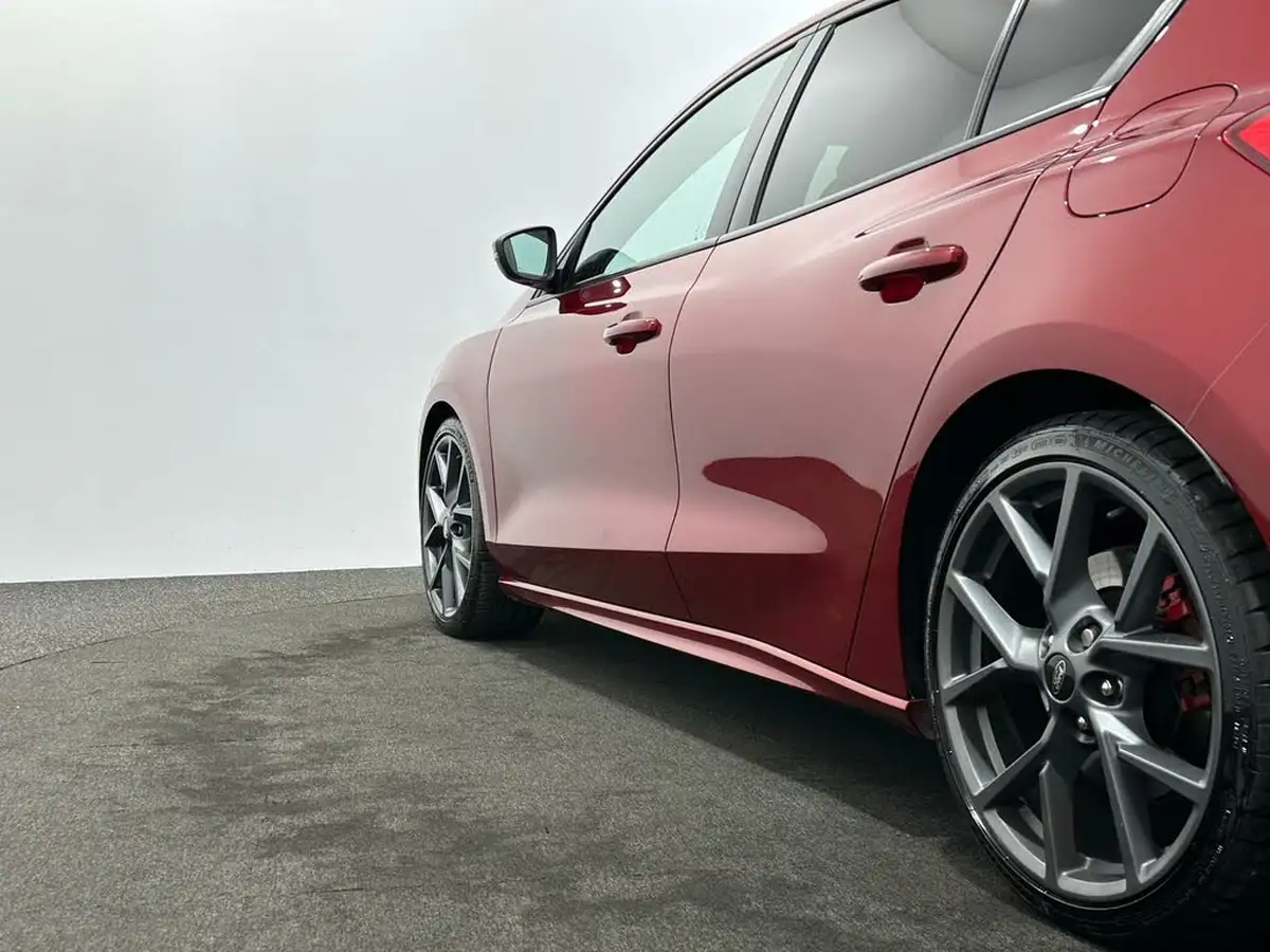 2020-ford-focus-20-st-hatchback-big-51