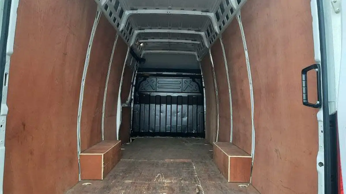 2021-iveco-daily-s-class-23td-35s14-business-3450mm-136pseu6dt-3450-big-7