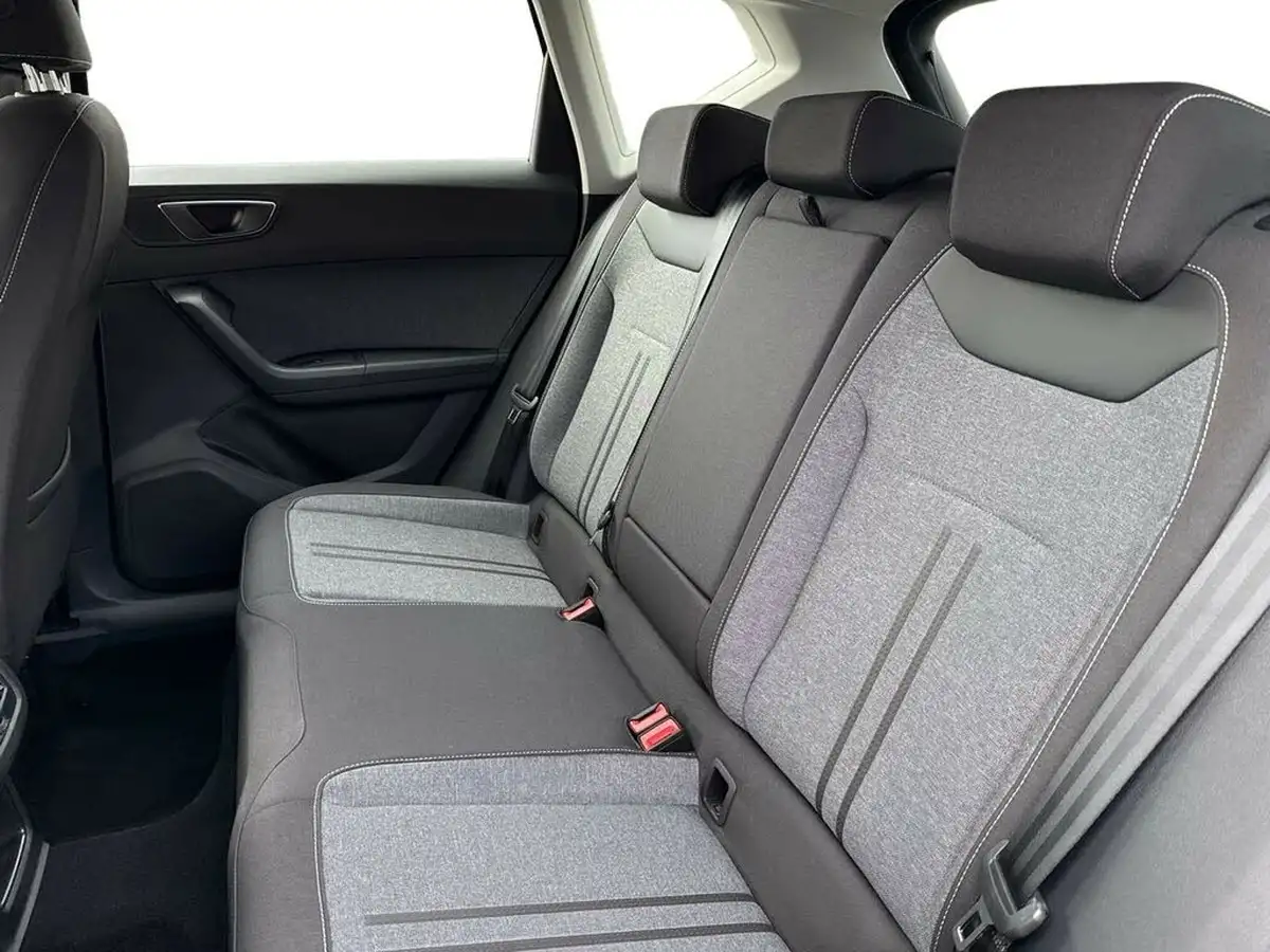 2024-seat-ateca-15-ecotsi-se-technology-dsg-big-9