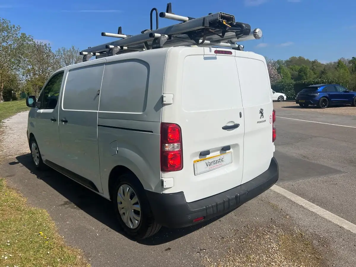 2019-peugeot-expert-15-bluehdi-professional-compact-1000-big-5