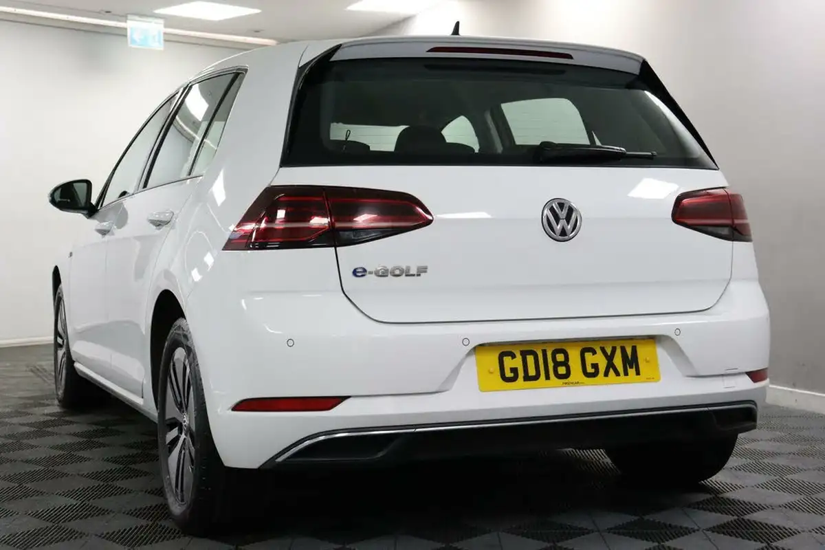 2018-volkswagen-golf-e-e-golf-big-24