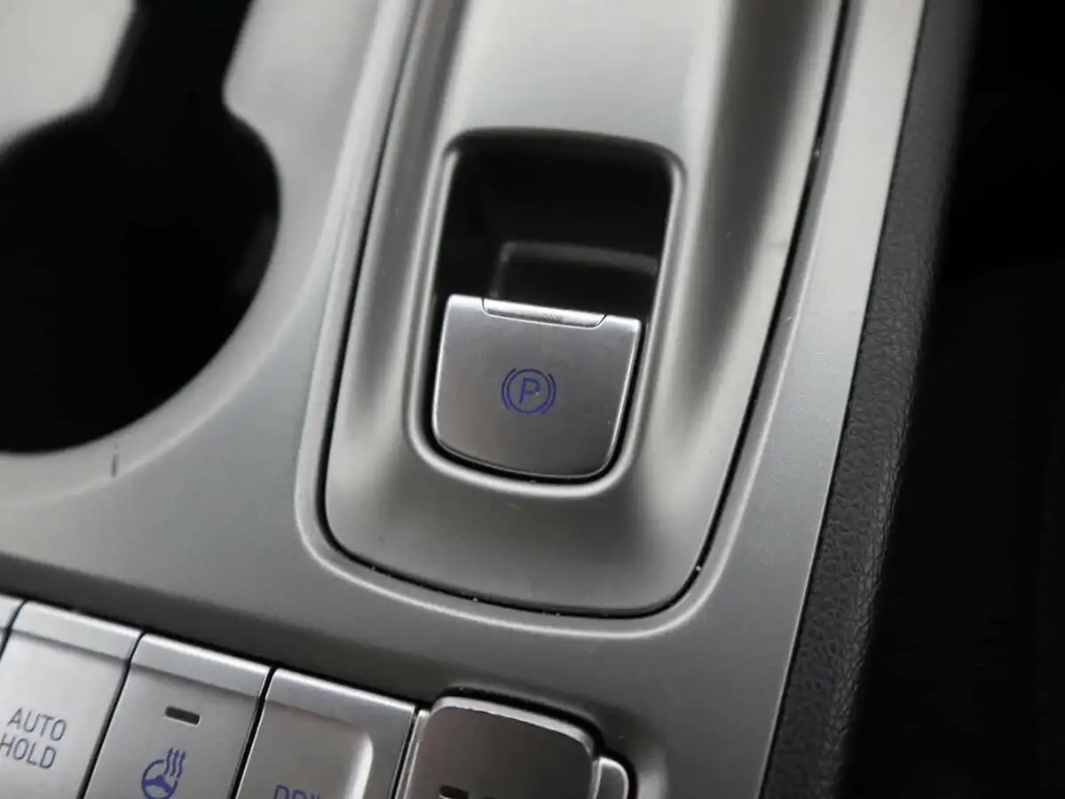 2022-hyundai-kona-e-premium-204ps-64kwh-7kw-obc-big-38