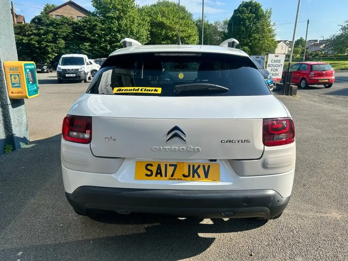 2017-citroen-c4-cactus-12-puretech-w-big-3