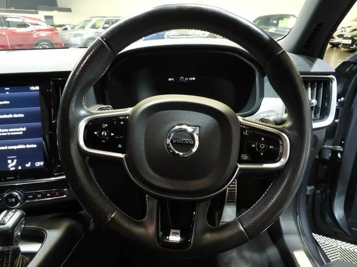 2018-volvo-s90-20td-d5-r-design-awd-big-23