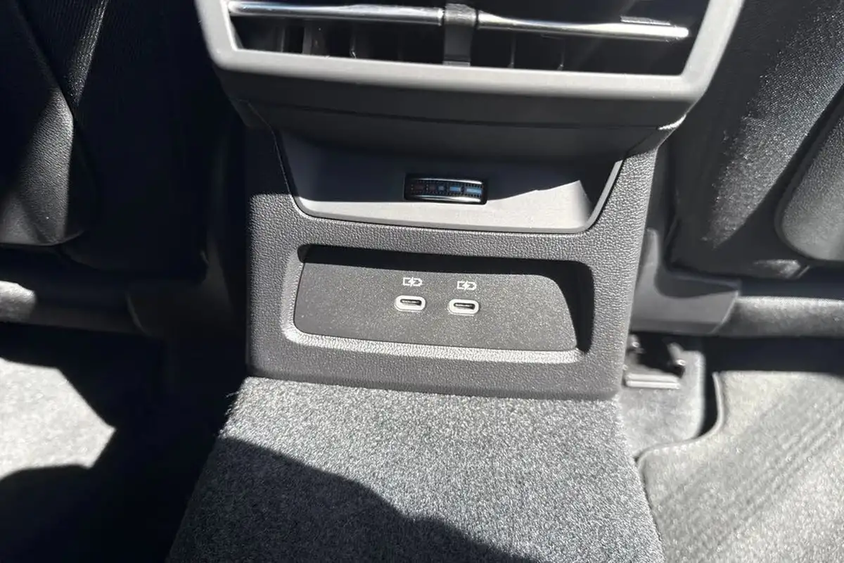 2024-audi-a3-15-30-tfsi-sport-saloon-4d-big-39