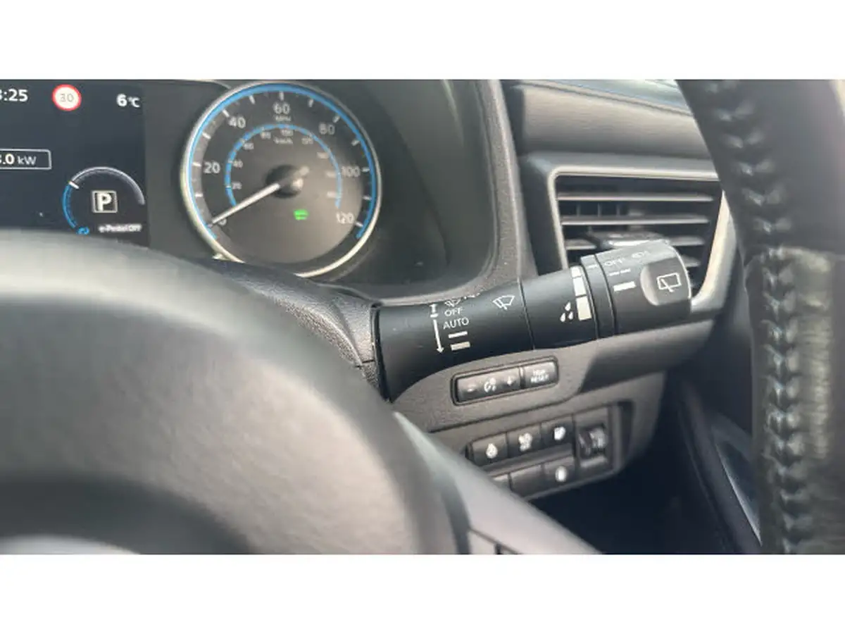 2023-nissan-leaf-e-n-connecta-39kwh-big-23