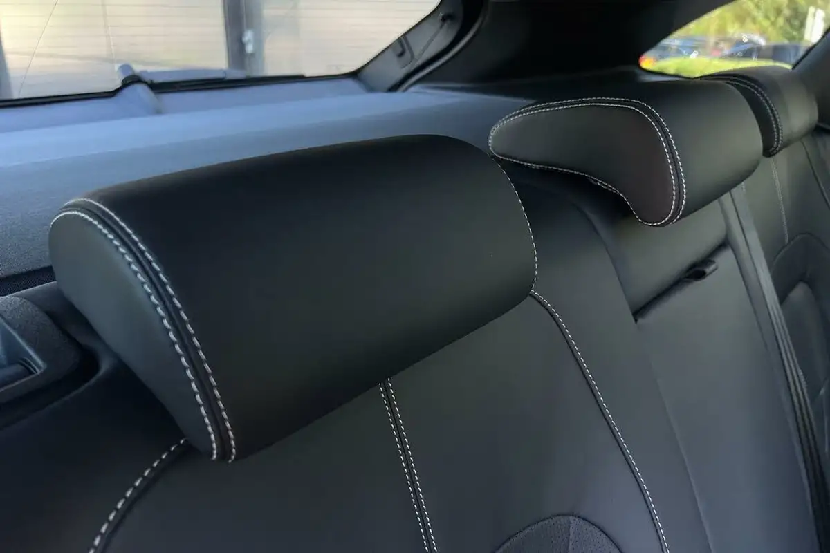 2024-jaguar-f-pace-20-p400e-r-dynamic-hse-black-90th-anniversary-edition-big-23