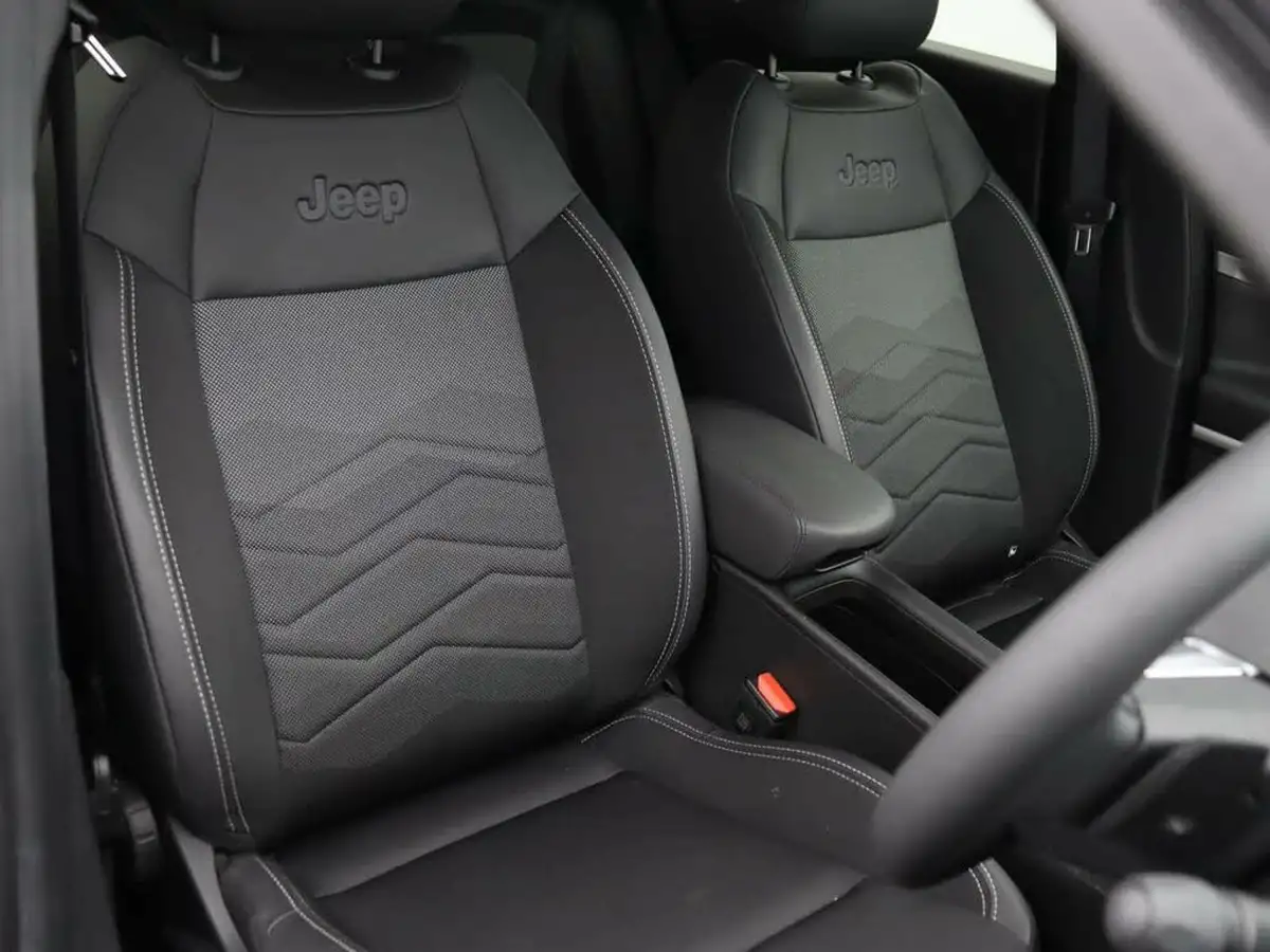 2024-jeep-avenger-12-gse-summit-e-hybrid-48v-auto-big-8