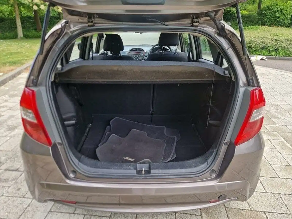 2013-honda-jazz-14-es-big-23