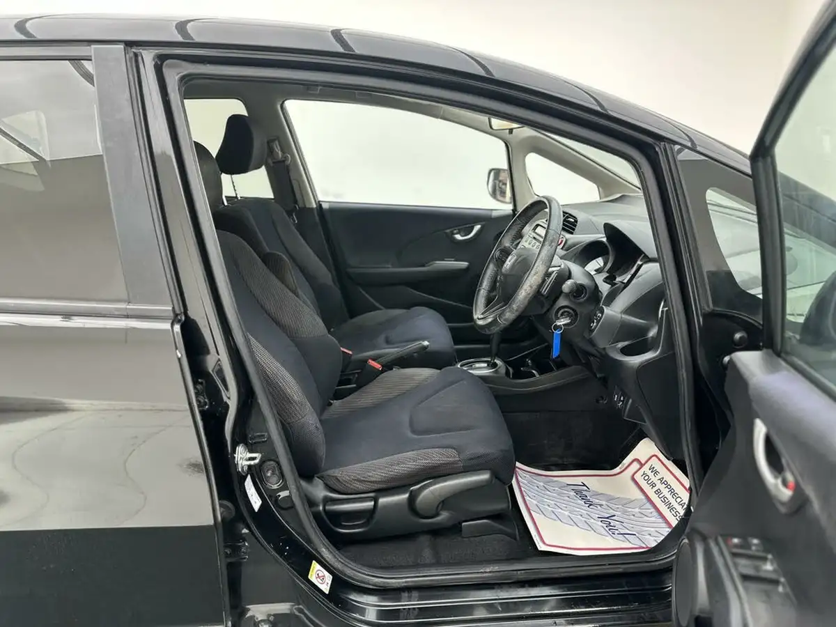 2012-honda-jazz-14-ex-cvt-big-19