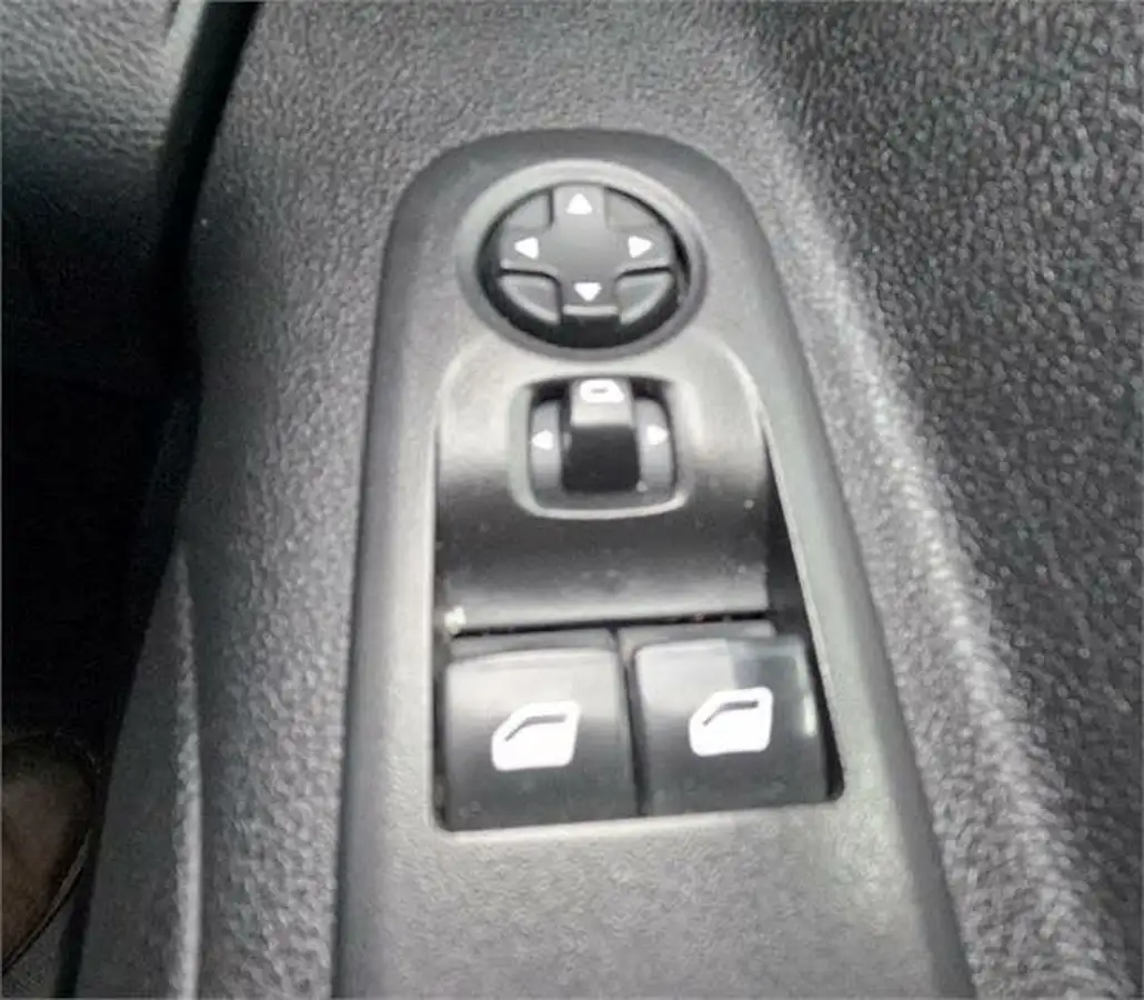 2020-vauxhall-combo-15cdti-sportive-2300-100pseu6d-t-l2h1-crewcab-big-13
