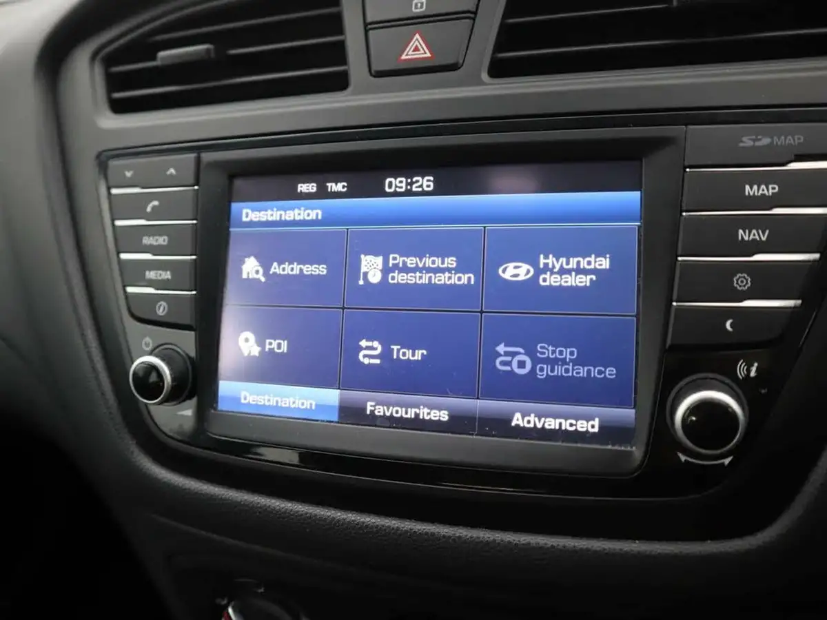 2017-hyundai-i20-10-t-gdi-turbo-edition-big-24
