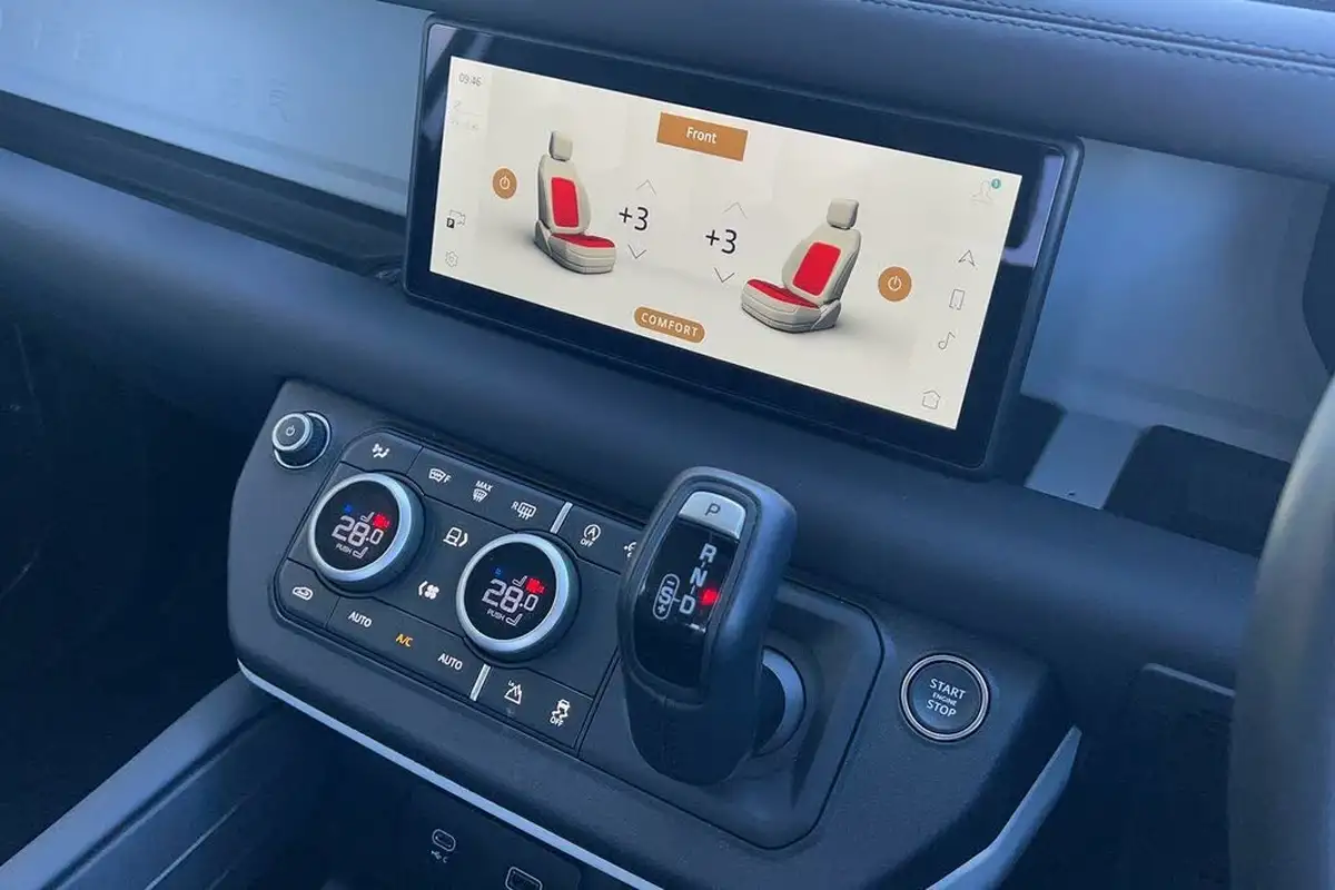 2024-land-rover-90-defender-20-p300-se-big-48