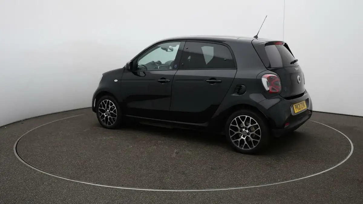 2021-smart-forfour-eq-exclusive-big-34