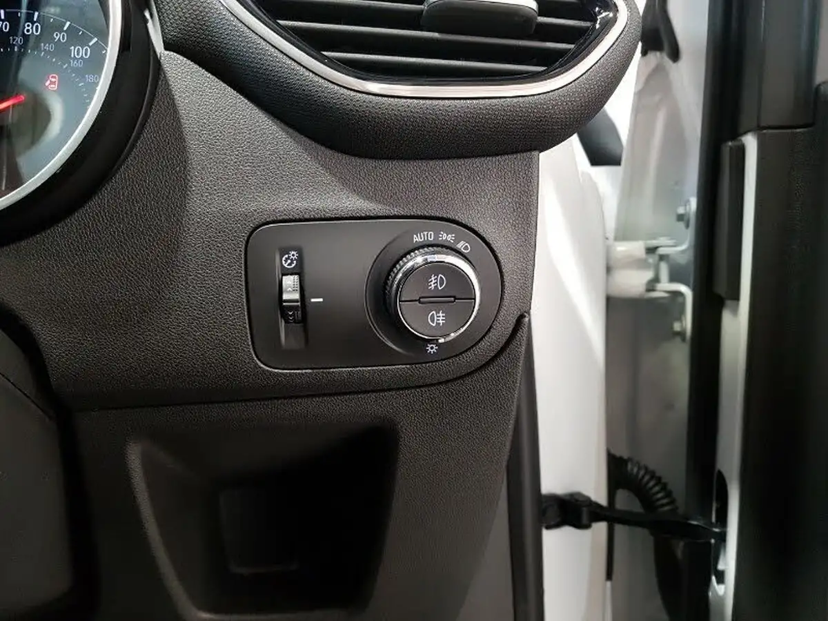 2022-vauxhall-crossland-12-ultimate-130ps-auto-big-17