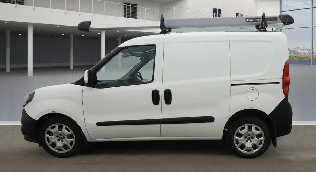 2021-fiat-doblo-cargo-16td-l1h1-sx-big-4