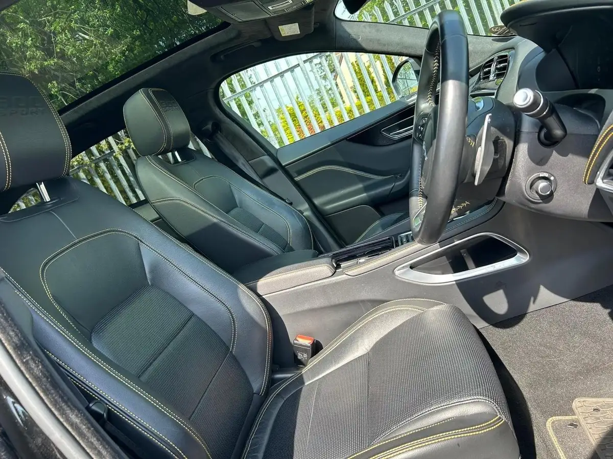2020-jaguar-f-pace-30td-300-sport-big-9