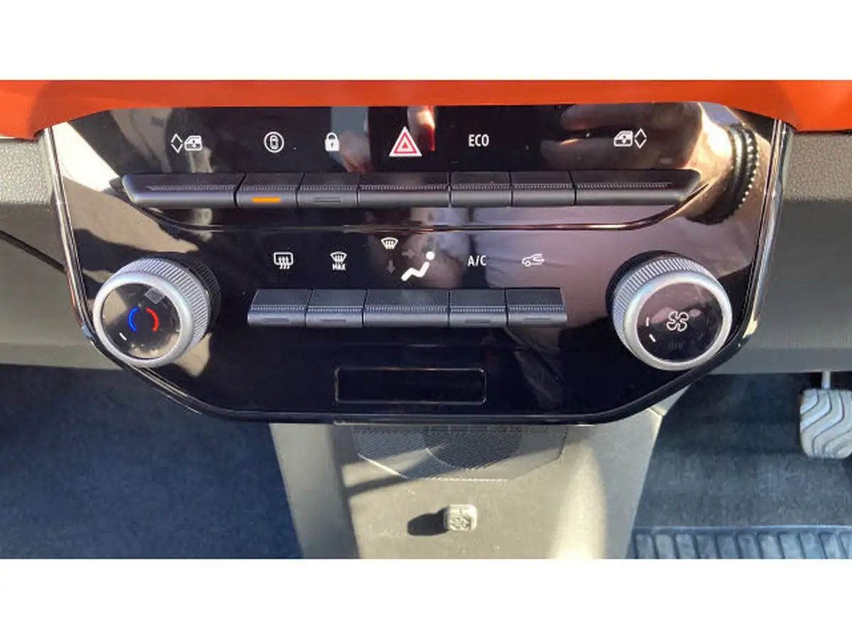 2025-dacia-spring-e-expression-45bhp-45-big-27
