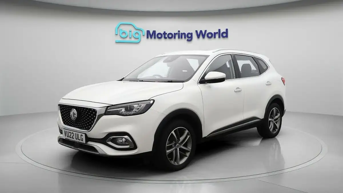 2022-mg-hs-15t-gdi-exclusive-162ps-big-3