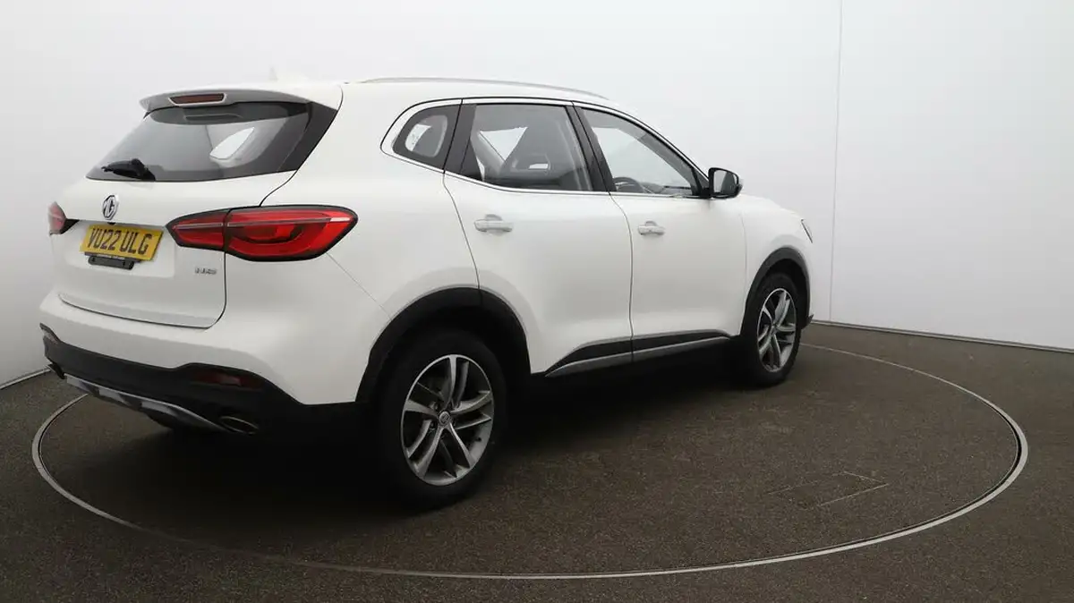 2022-mg-hs-15t-gdi-exclusive-162ps-big-55