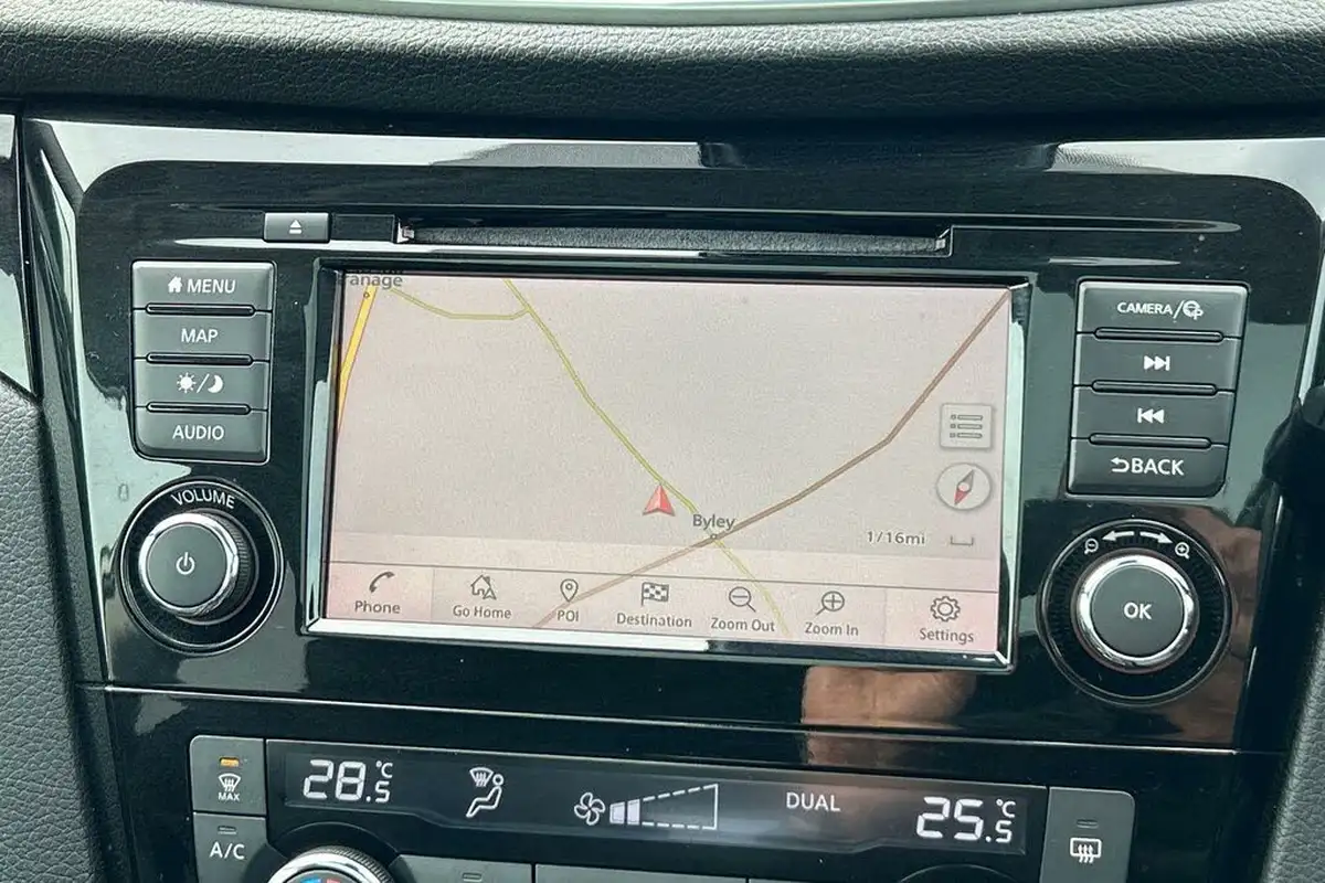 2020-nissan-qashqai-13-dig-t-n-connecta-160ps-dct-big-15
