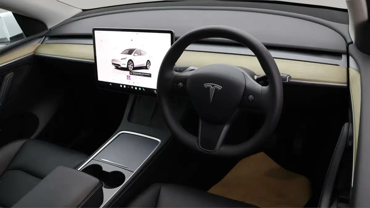 2023-tesla-model-y-e-rwd-big-8