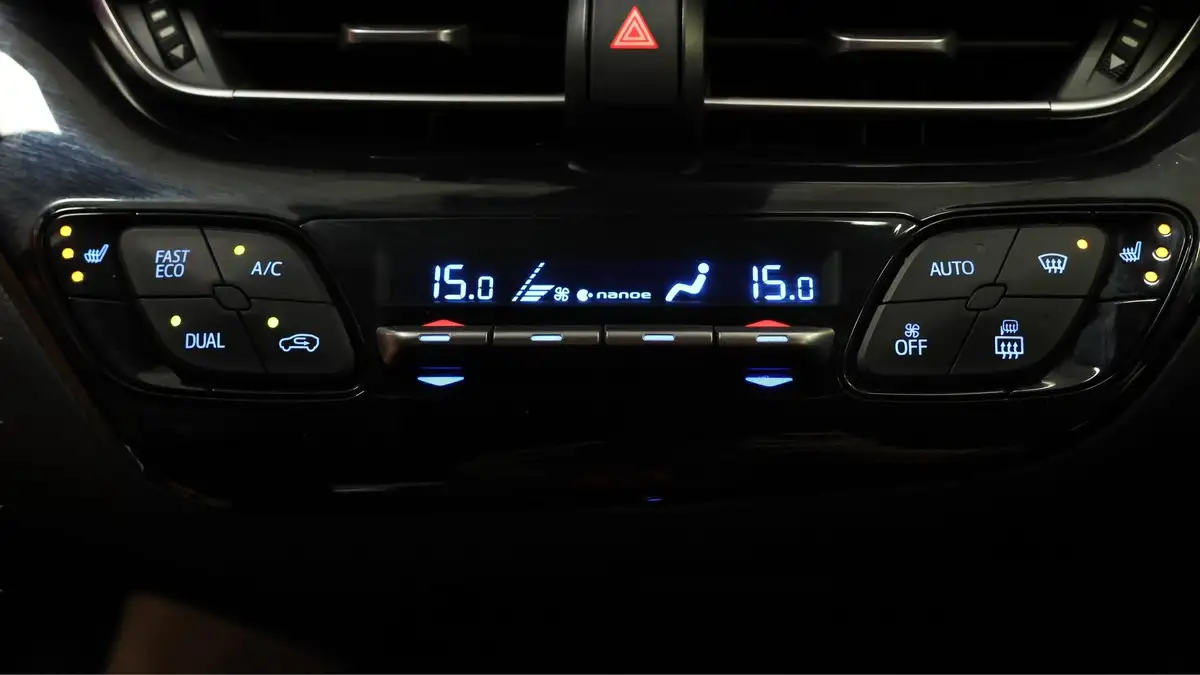 2021-toyota-c-hr-18-vvt-i-dynamic-big-11