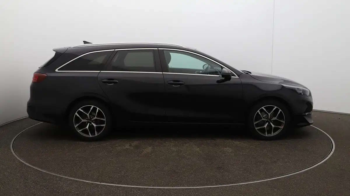2022-kia-ceed-15-t-gdi-3-sportswagon-big-48