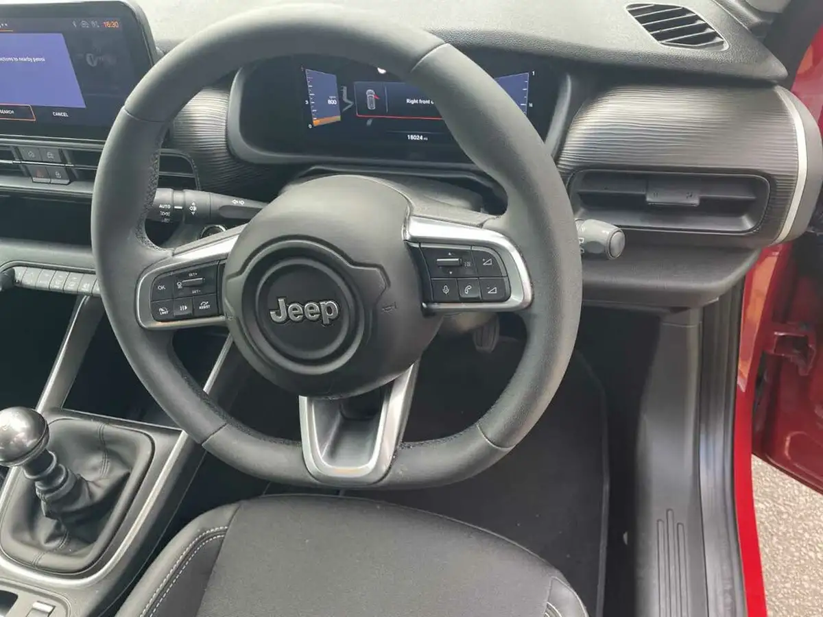 2024-jeep-avenger-12-gse-altitude-big-11
