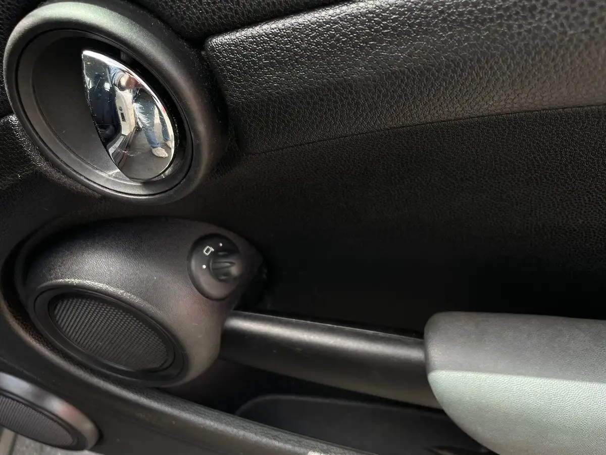 2011-mini-cooper-16-first-big-53