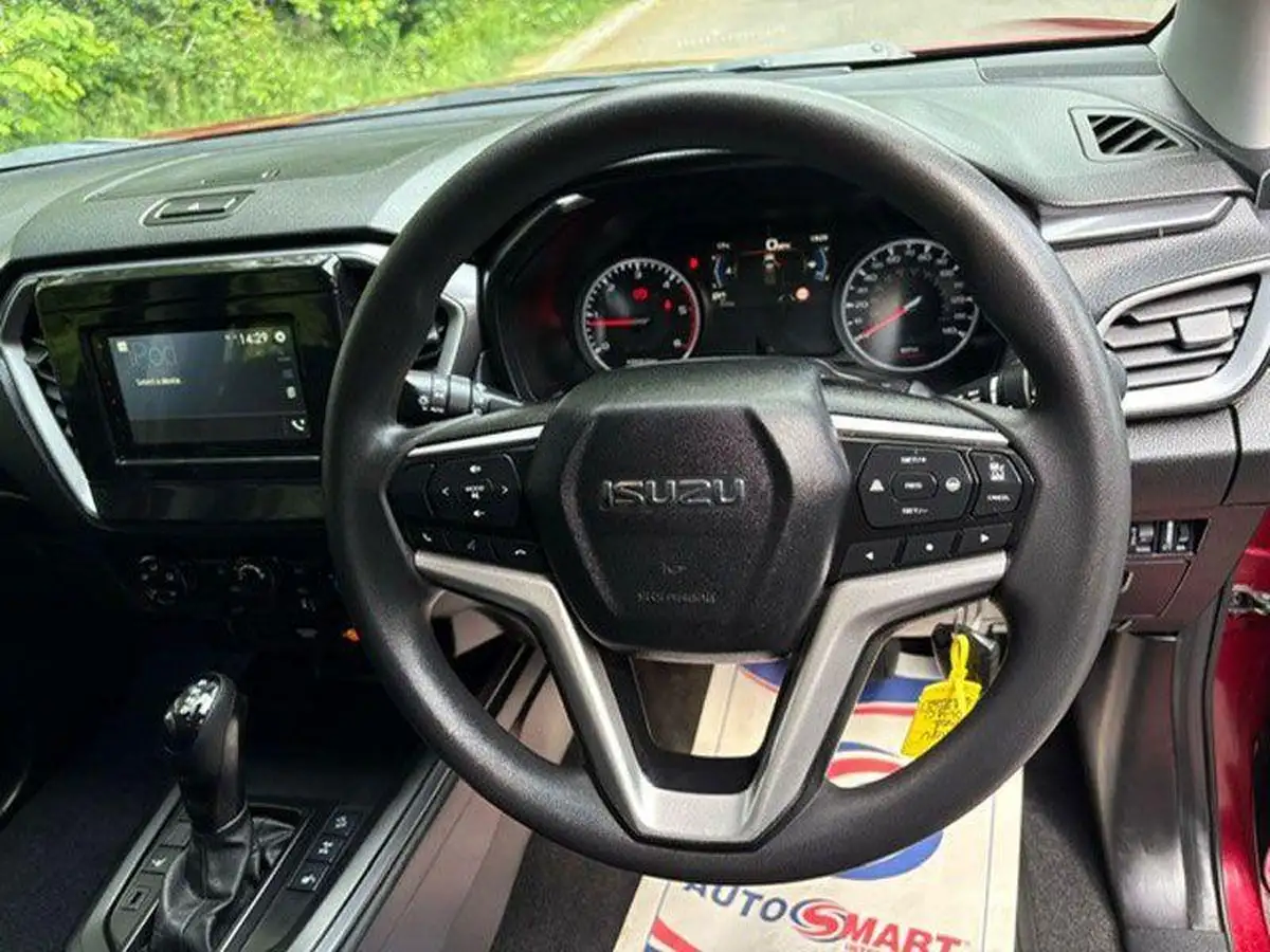 2022-isuzu-d-max-19td-dl20-double-pickup-auto-big-14
