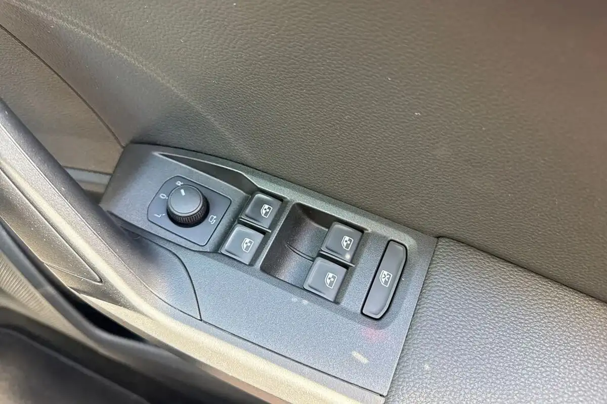 2021-seat-ibiza-10-tsi-fr-sport-110ps-big-43