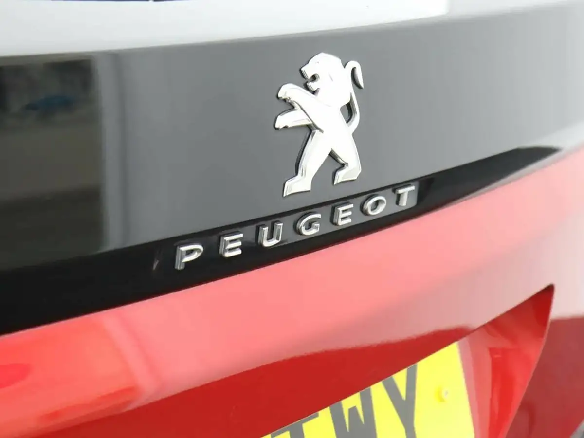 2021-peugeot-3008-suv-16-puretech-gt-premium-300bhp-4wd-hybrid4-e-eat8-big-49