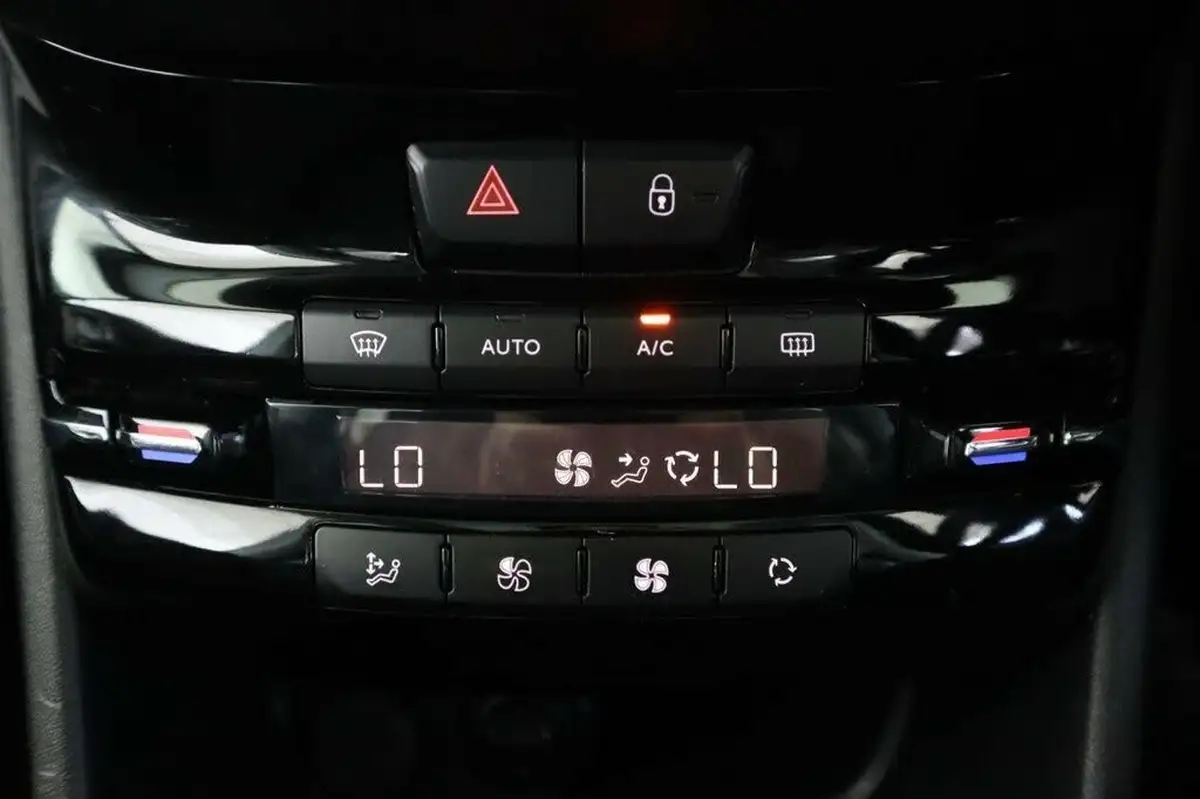 2018-peugeot-2008-suv-12-puretech-allure-premium-big-22