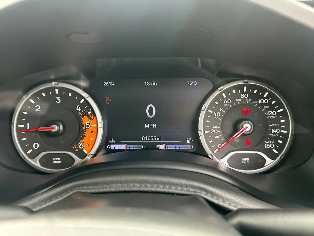 2015-jeep-renegade-16td-limited-big-48