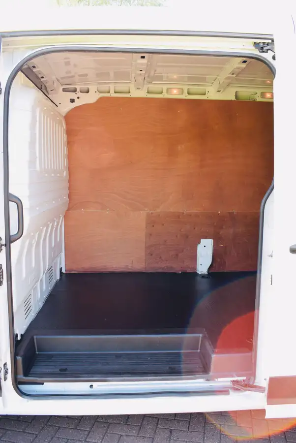 2021-maxus-deliver-9-20tdi-l3h2-big-2