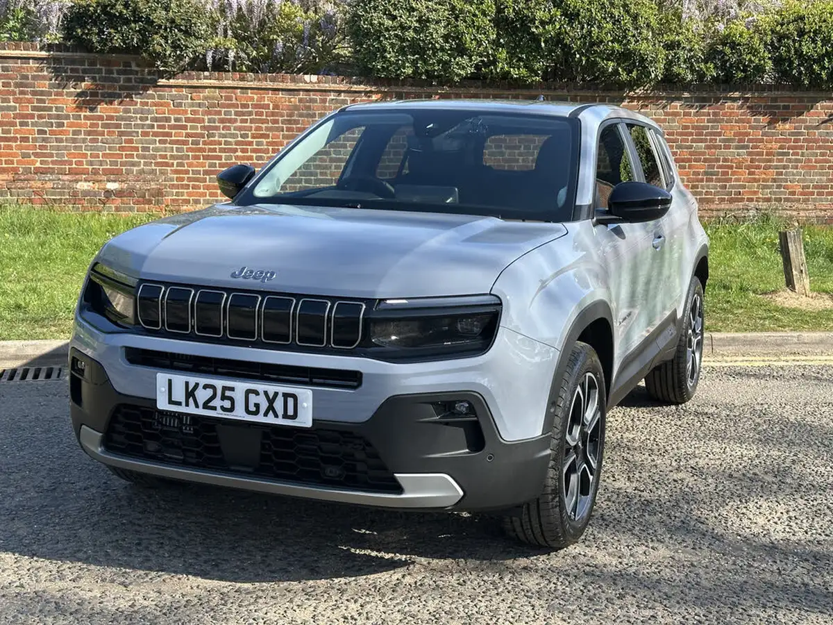 2025-jeep-avenger-12-gse-summit-e-hybrid-48v-auto-big-3