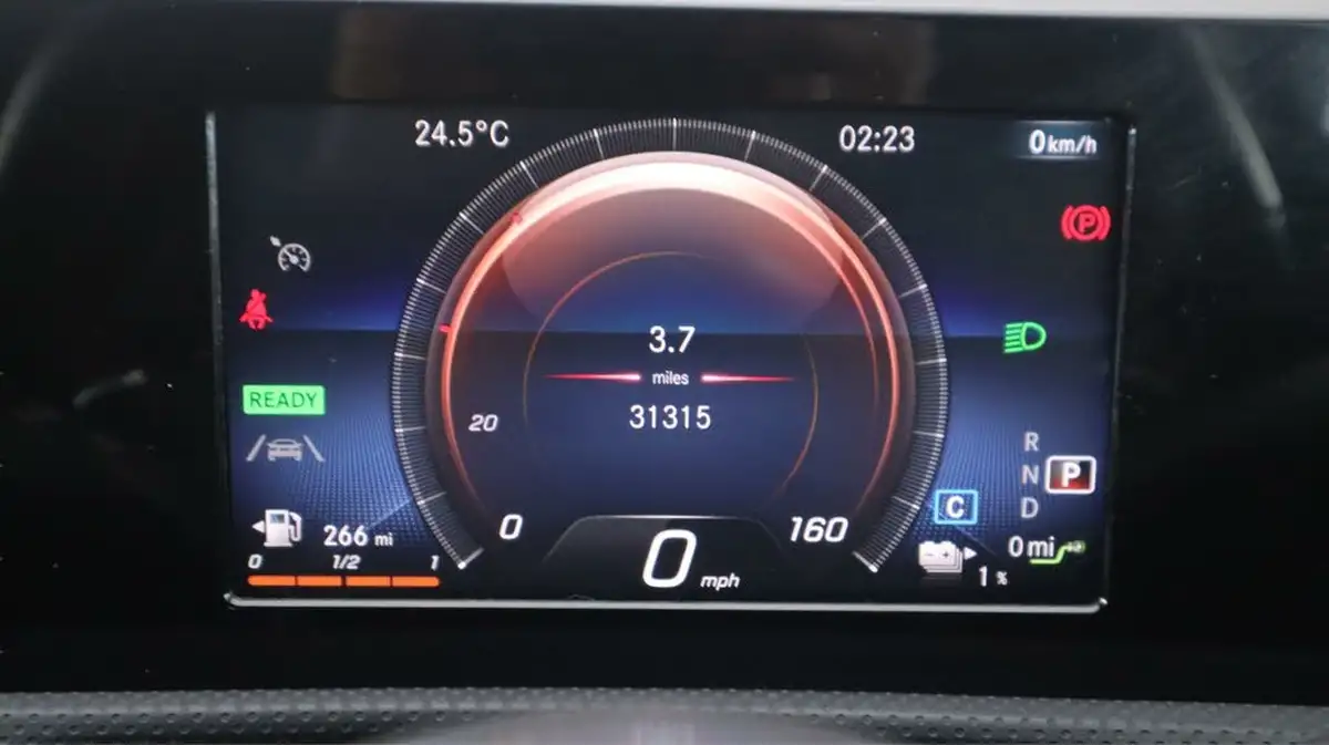 2020-mercedes-benz-a-class-13-a250e-amg-line-hatchback-5d-big-9