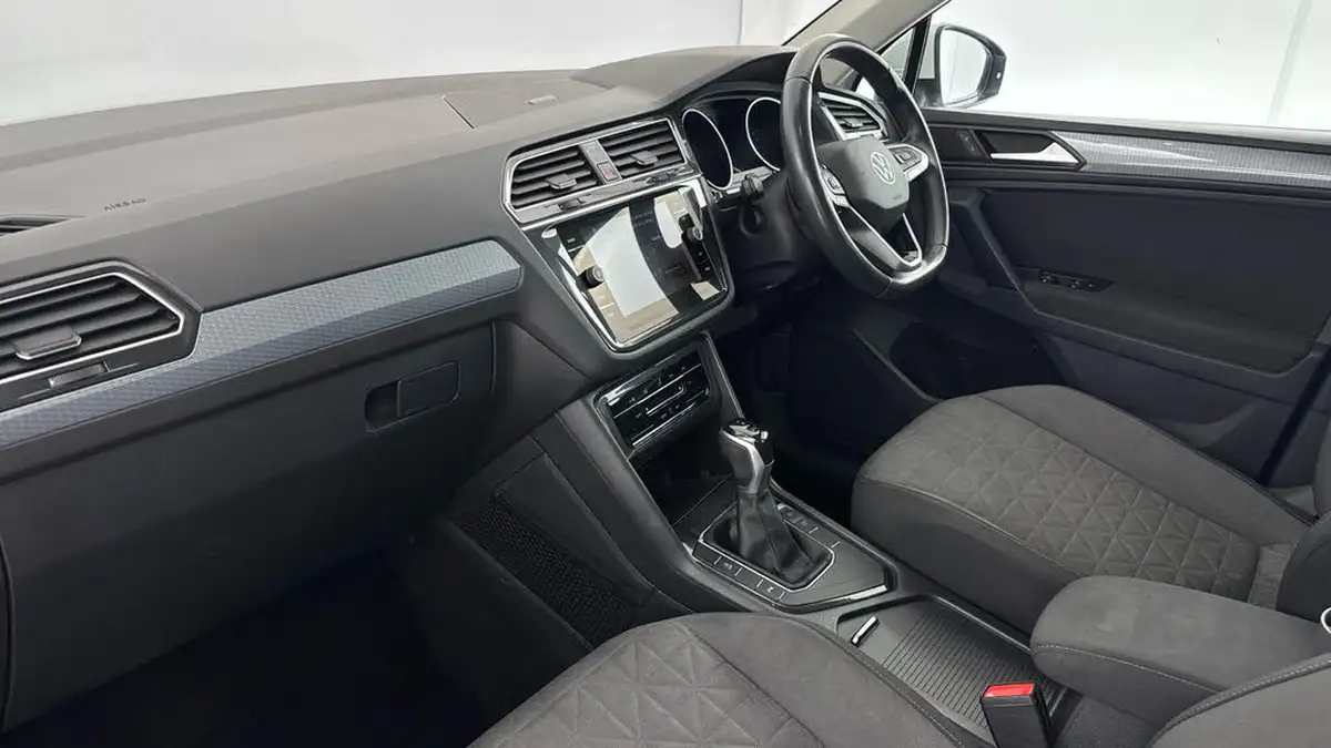 2021-volkswagen-tiguan-15-tsi-life-150ps-dsg-big-8