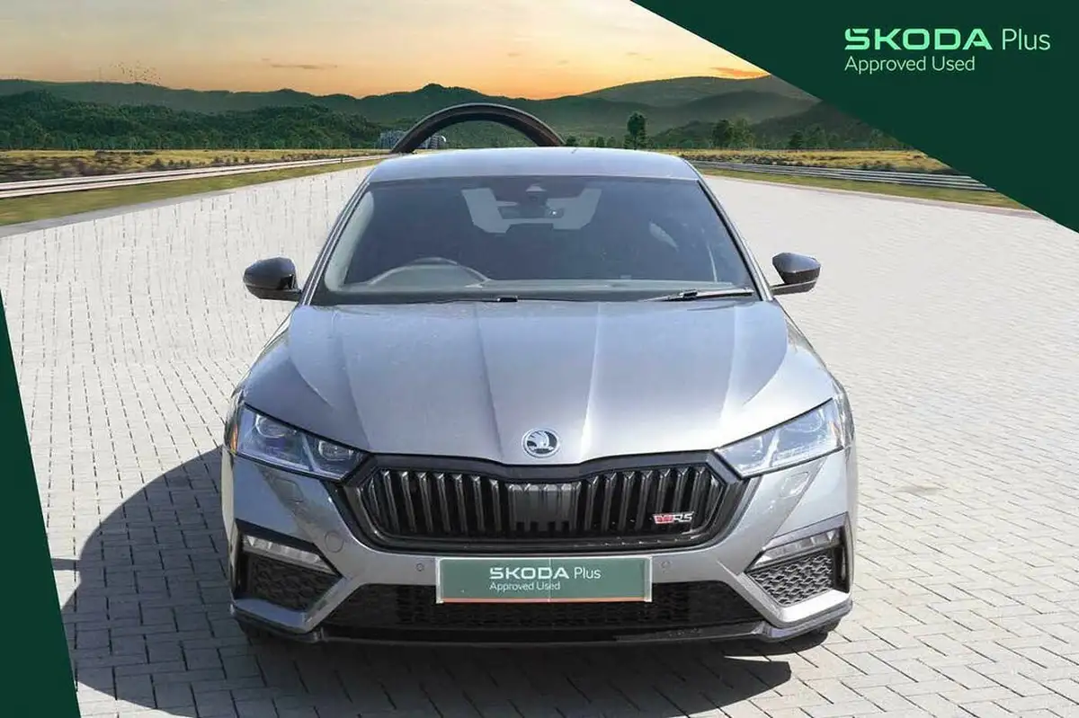 2023-skoda-octavia-20-tsi-vrs-hatchback-dsg-big-9