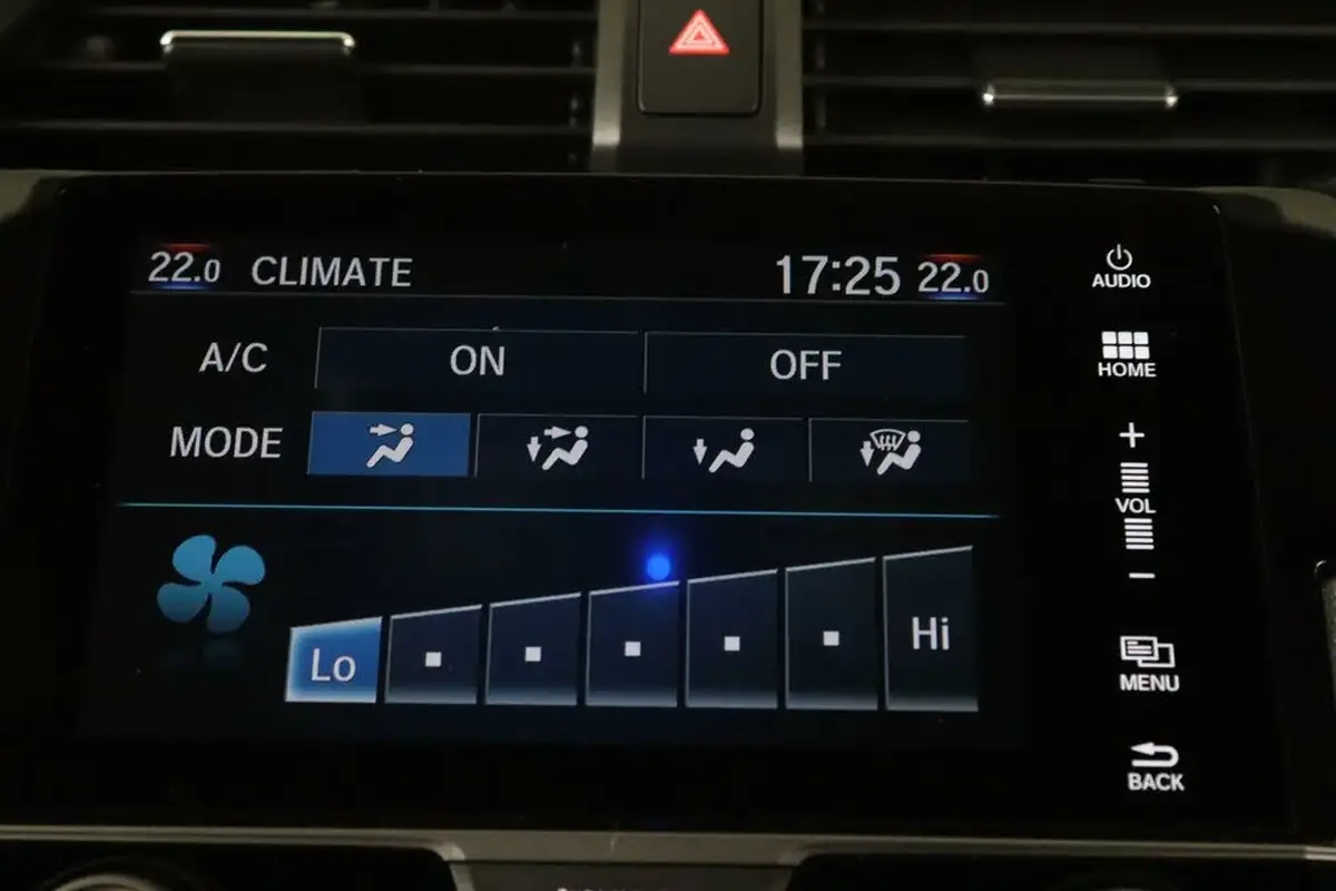 2019-honda-civic-10-vtec-turbo-ex-ss-hatchback-5d-big-24