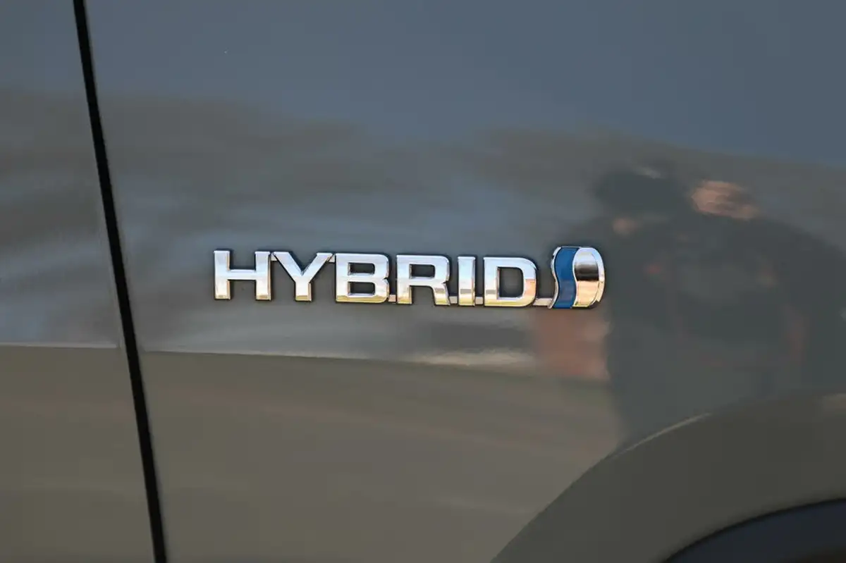 2021-toyota-rav4-25-vvt-i-design-219bhp-big-10