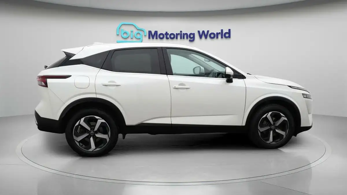 2022-nissan-qashqai-13-dig-t-n-connecta-140ps-big-8