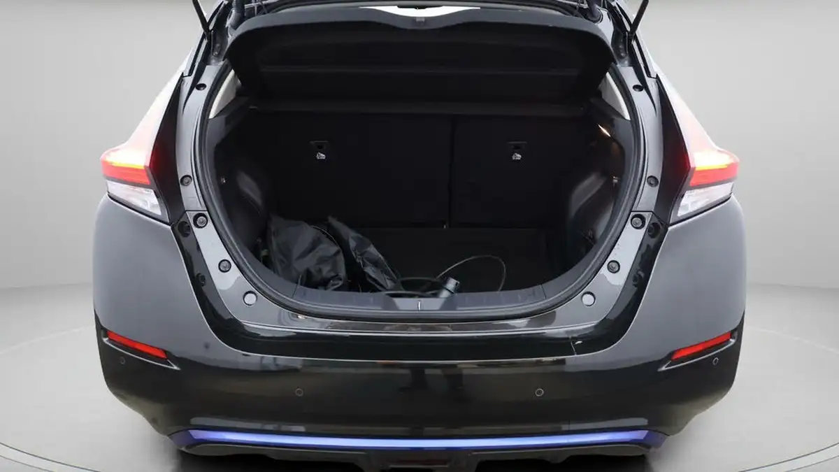 2020-nissan-leaf-e-n-connecta-big-16