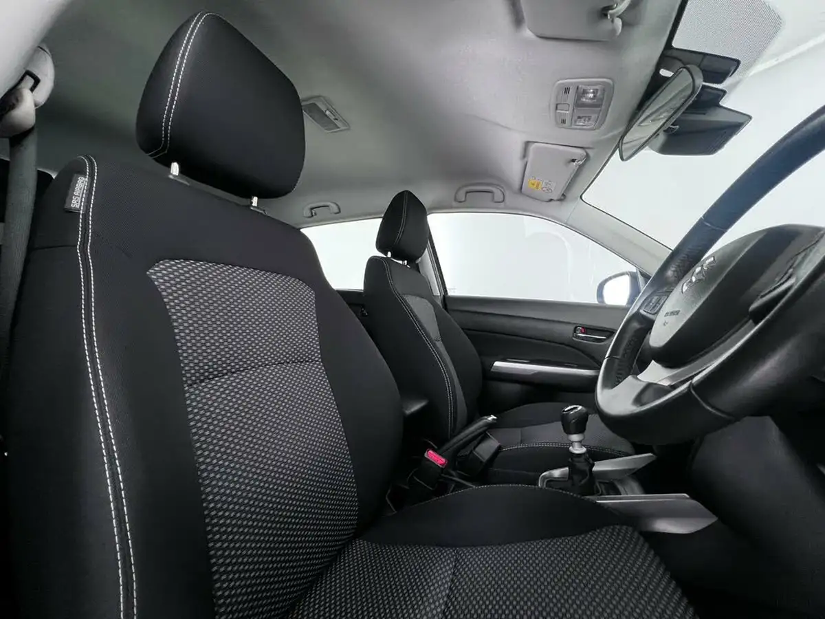 2021-suzuki-vitara-14-boosterjet-sz-t-big-15