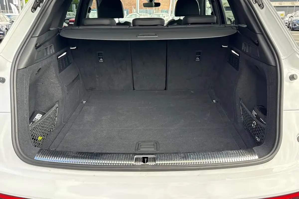 2025-audi-q5-20-45-tfsi-s-line-station-wagon-big-5