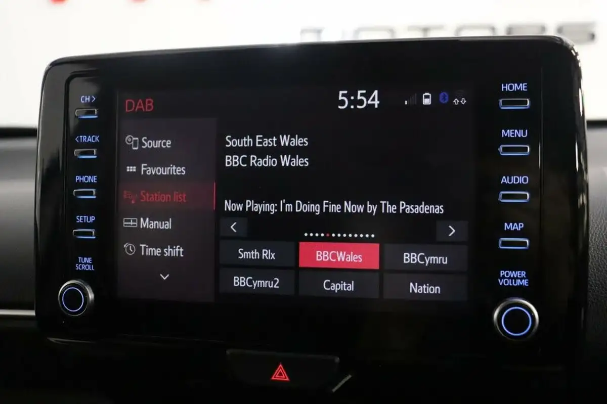2022-toyota-yaris-cross-15-vvt-i-icon-big-9