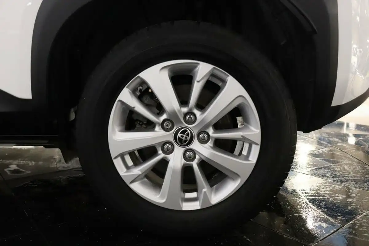 2022-toyota-yaris-cross-15-vvt-i-icon-big-33